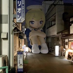 Meet your Posher, Devany